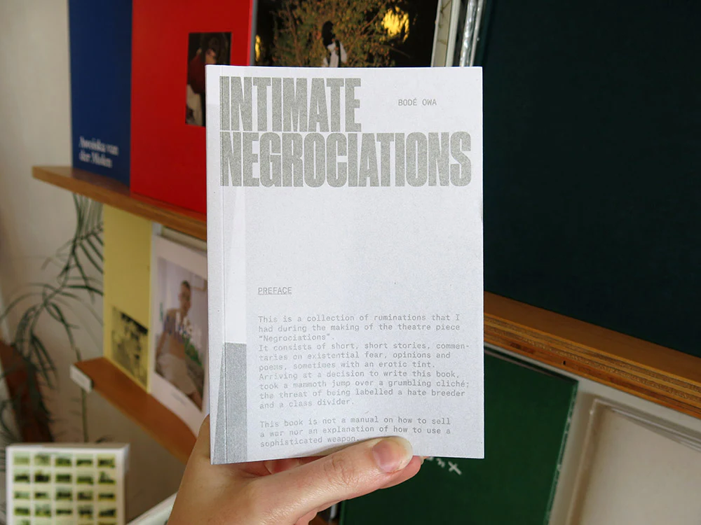 BodĂ© Owa â Intimate Negrociations