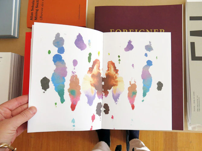 Daniel Eatock – Pens Paper - Image 3