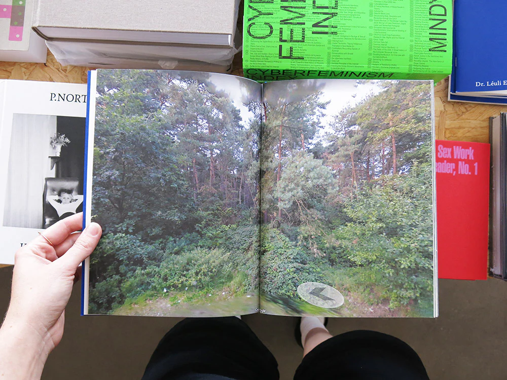 Gideon Kiefer – I'm Lost in a Forest - Image 4