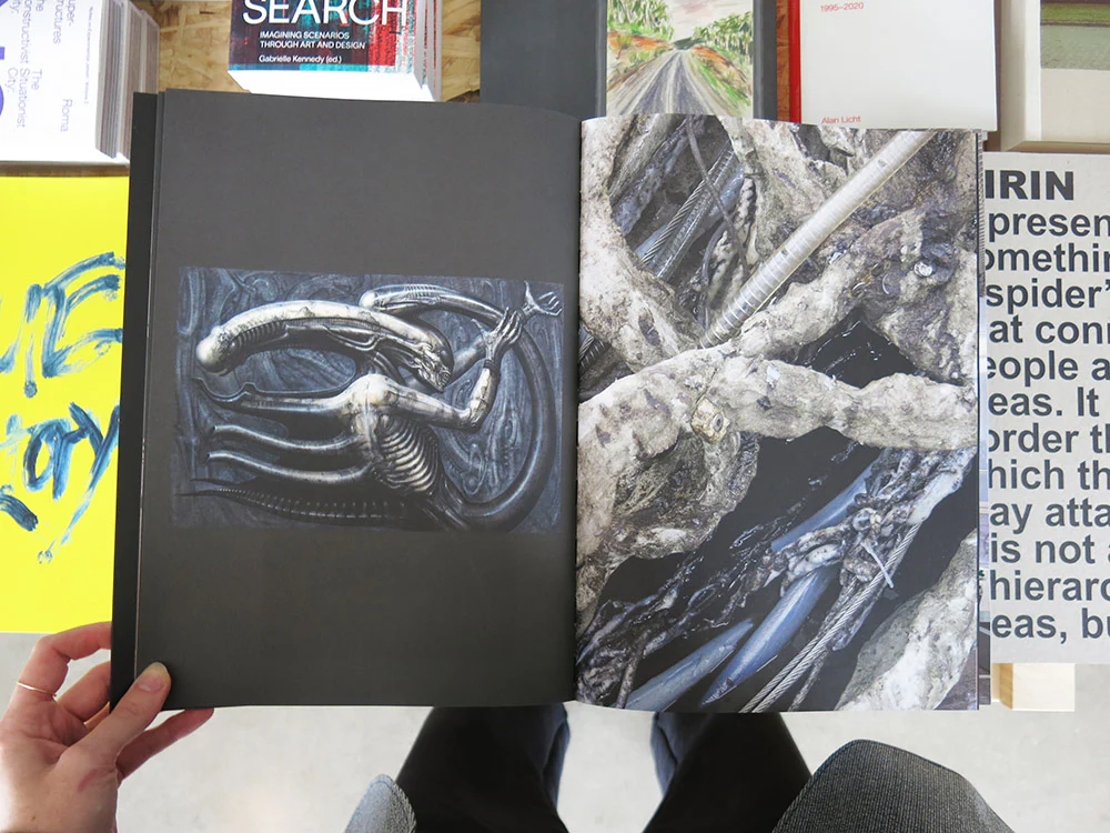 HR Giger & Mire Lee - Image 4