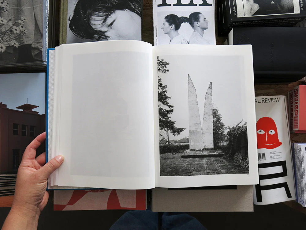 Jan Kempenaers – Memorials - Image 4