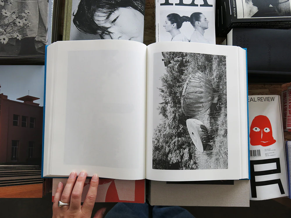 Jan Kempenaers – Memorials - Image 9
