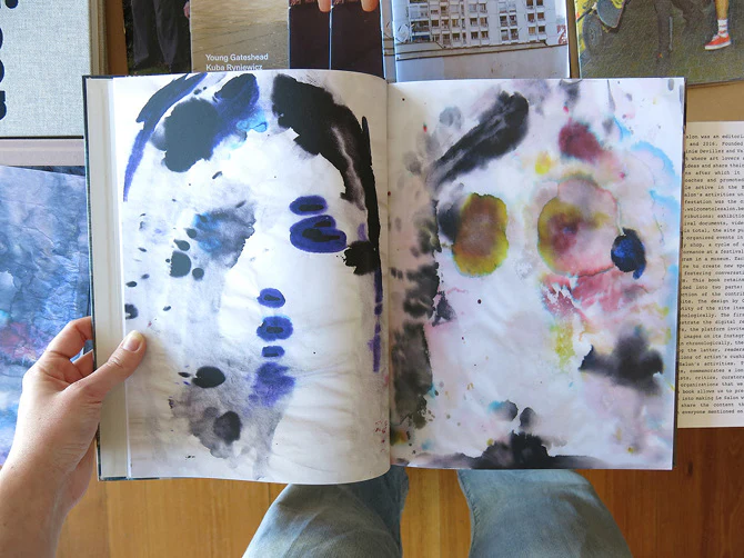 Kim Gordon – Performing/Guzzling - Image 2