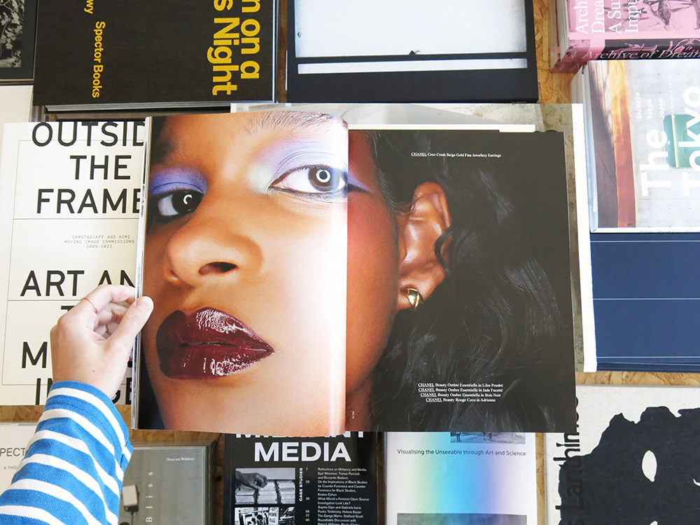 LoveWant Issue 33 - Image 2
