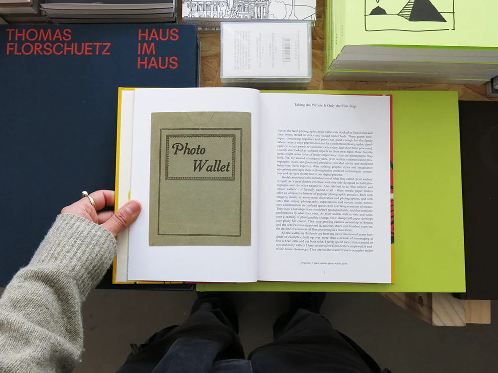 More Than a Snapshot: A Visual History of Photo Wallets - Image 8