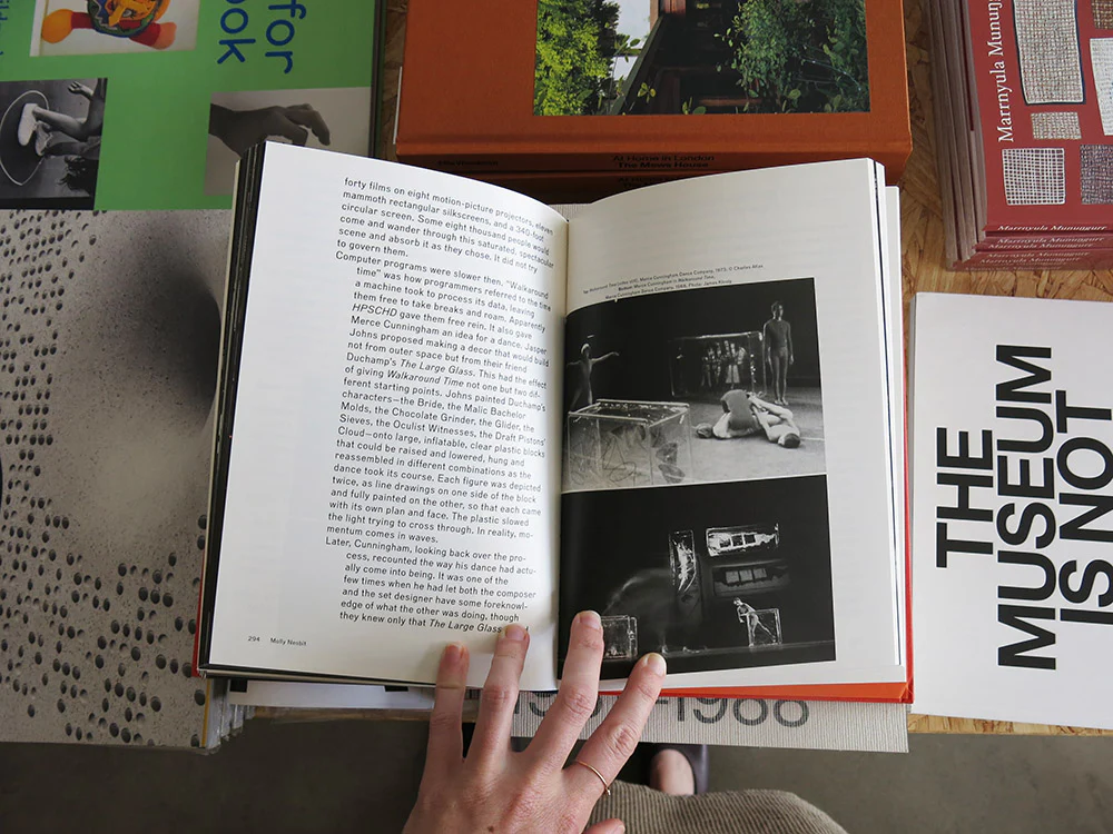 PRE-ORDER: Philippe Parreno: H {N)Y P N(Y} OSIS / Hypothesis - Image 10