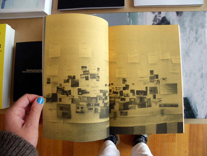 When a Still Painting Shows Us that We Are Moving - Image 3